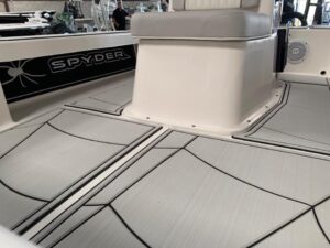 LAMdeck Spyder Boat
